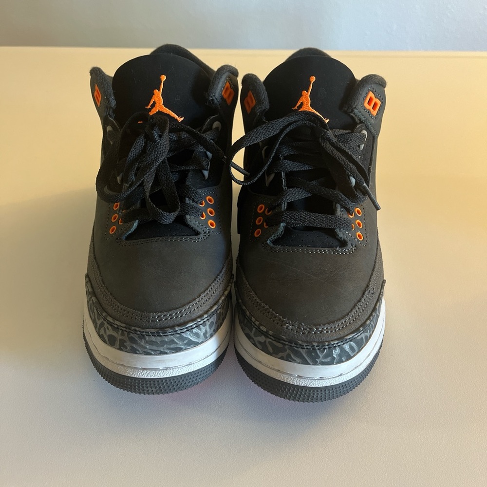 Air Jordan 3 Retro 6Y women’s 7.5